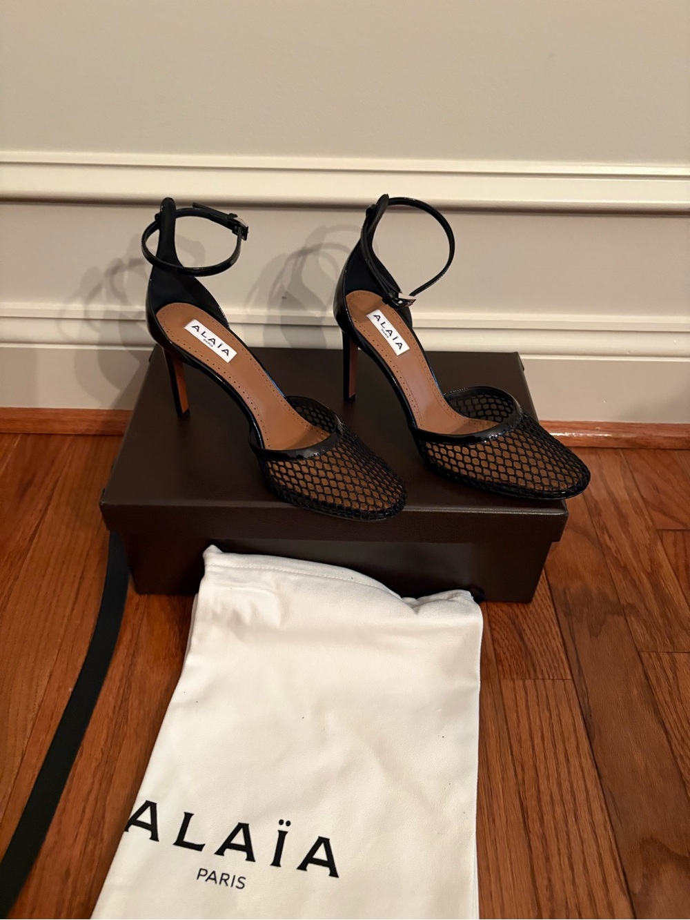 Alaia pumps NIB